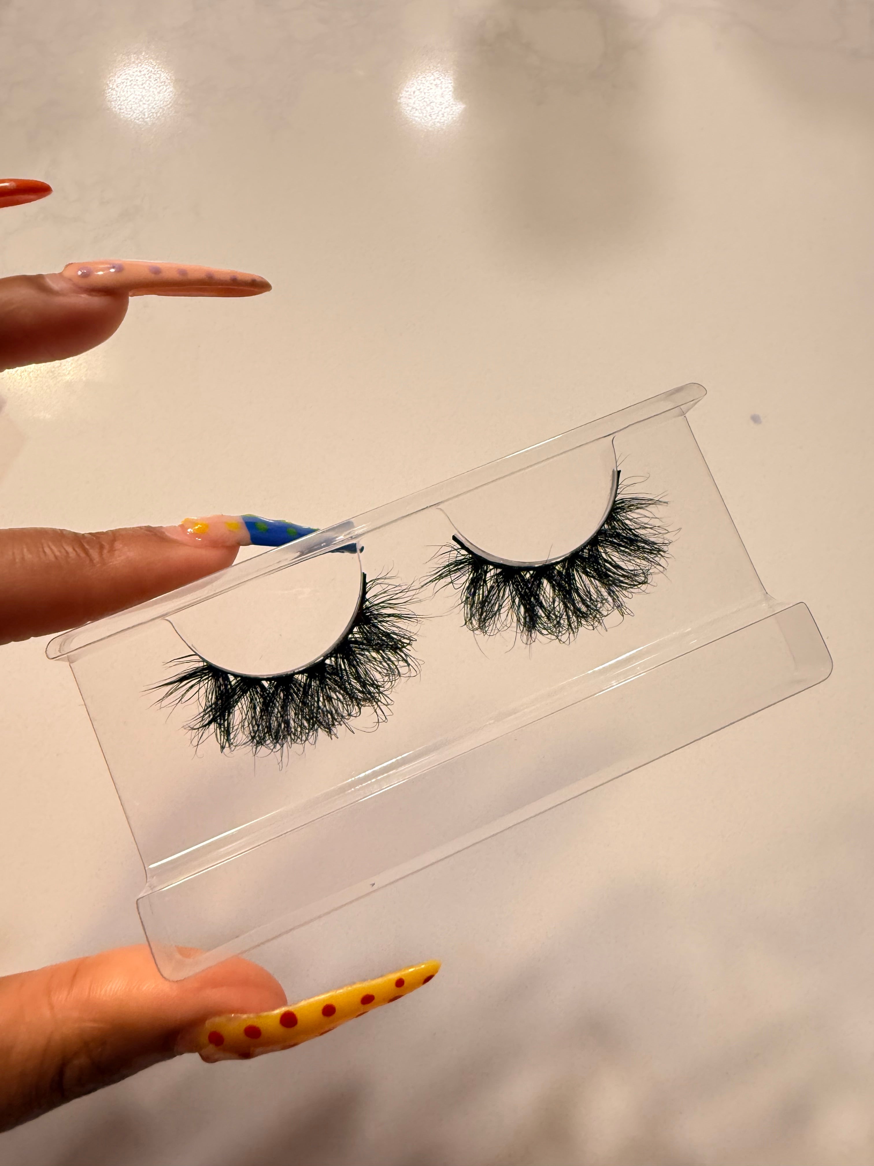 SHUG | 20mm Strip Lash