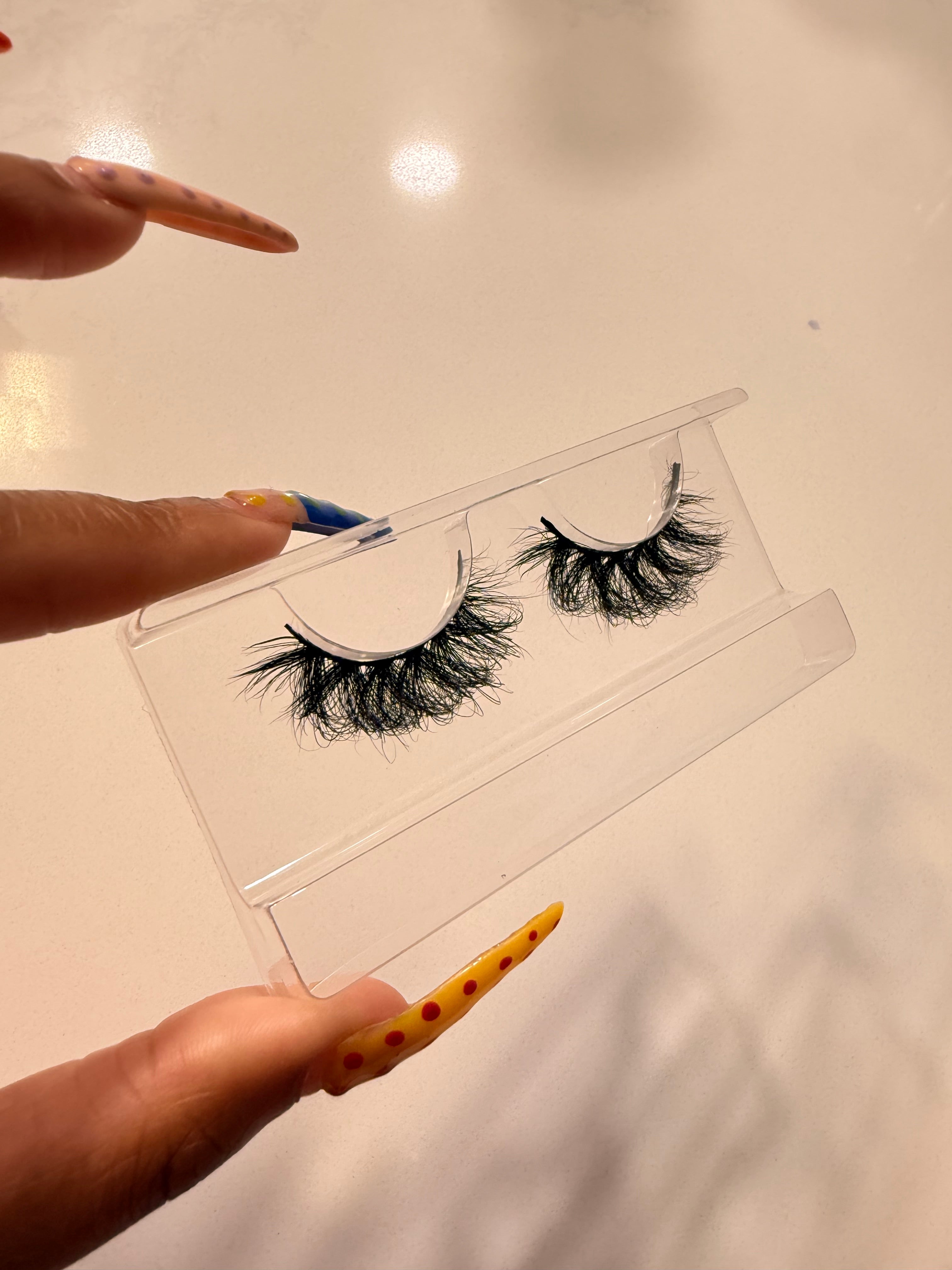 SHUG | 20mm Strip Lash