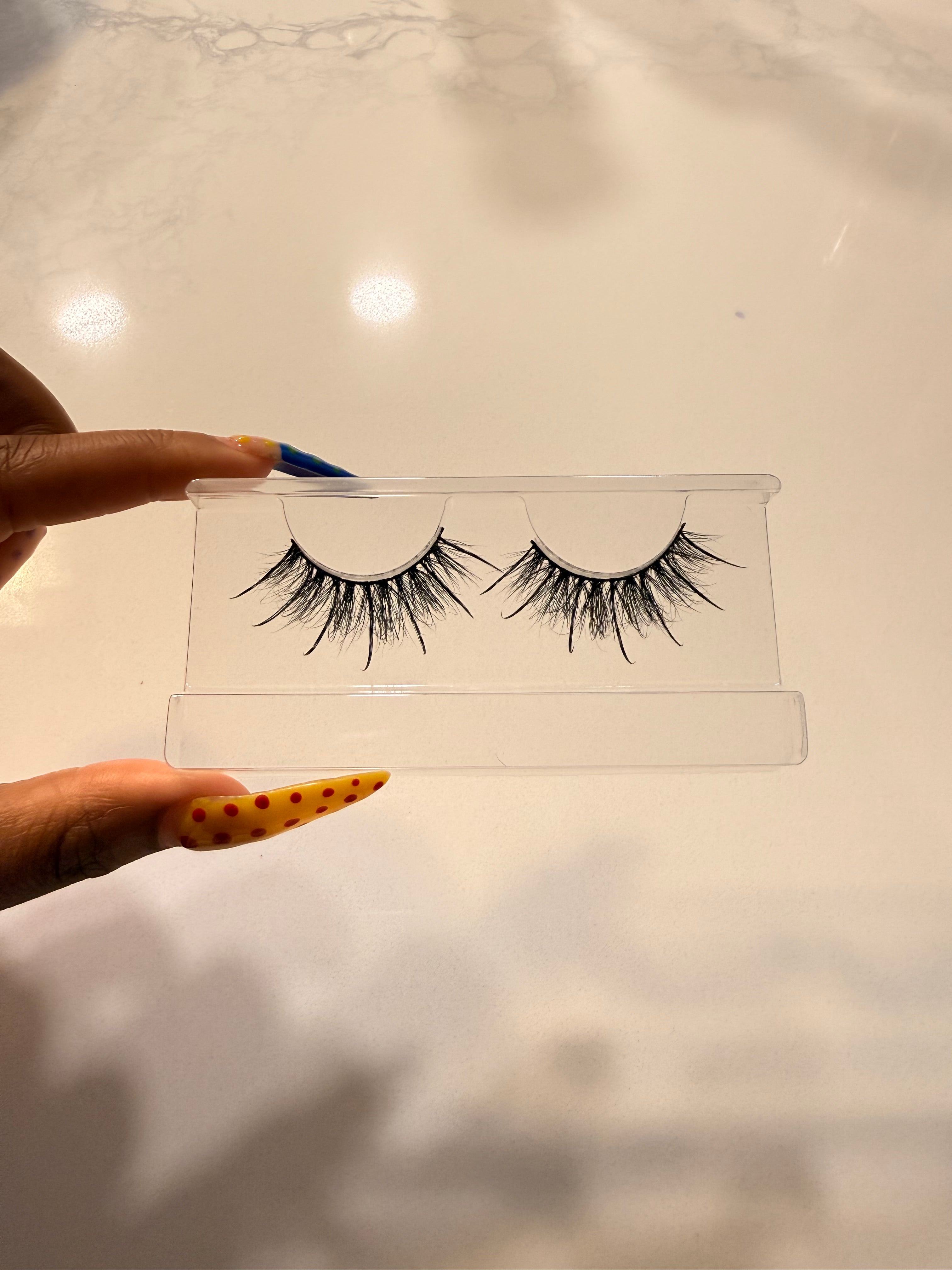 KITTY | 20/22mm Strip Lash